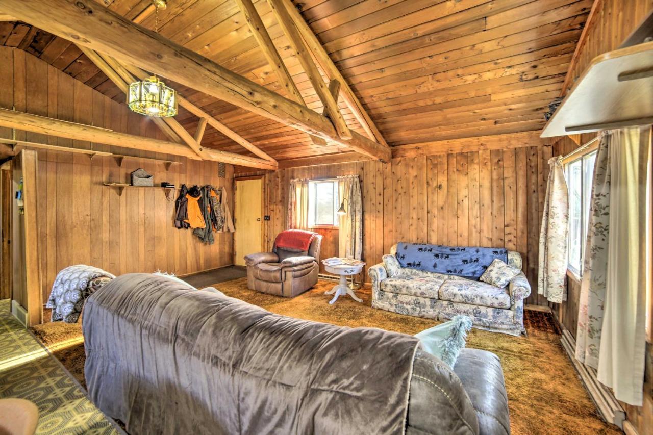 Cornell Home With Fire Pit And Hunting Access! Bagian luar foto