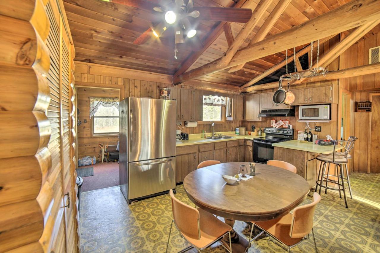 Cornell Home With Fire Pit And Hunting Access! Bagian luar foto